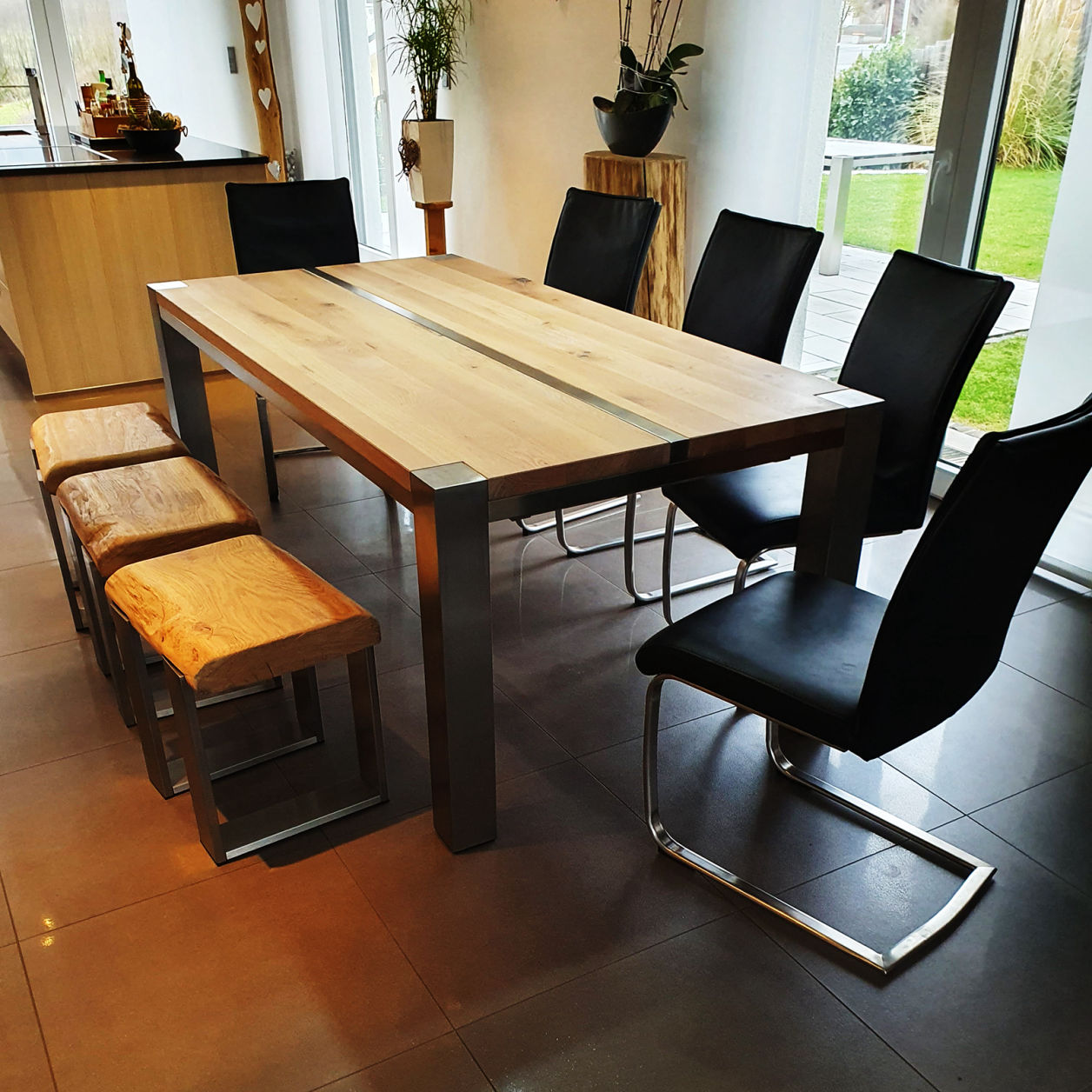 Massivholztisch – handgefertigt von Axel Jahn