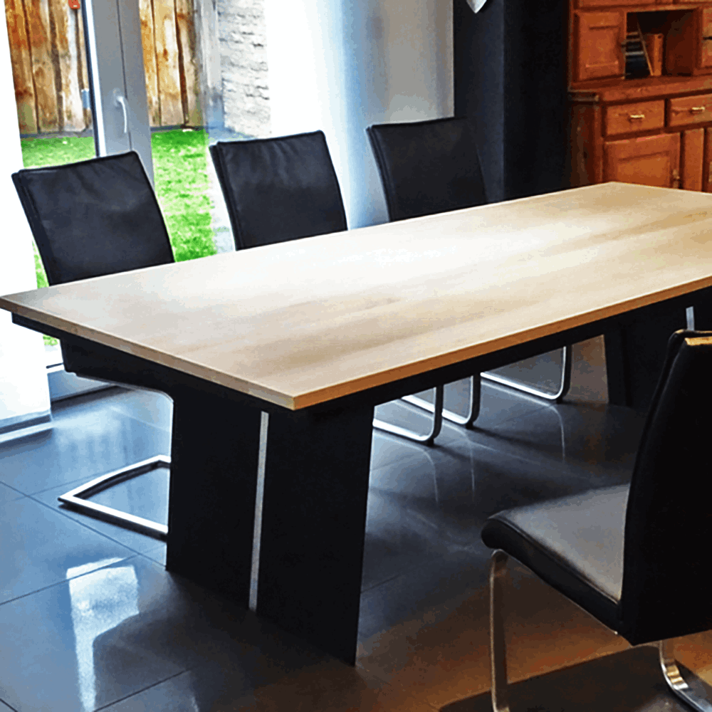 Massivholztisch – handgefertigt von Axel Jahn